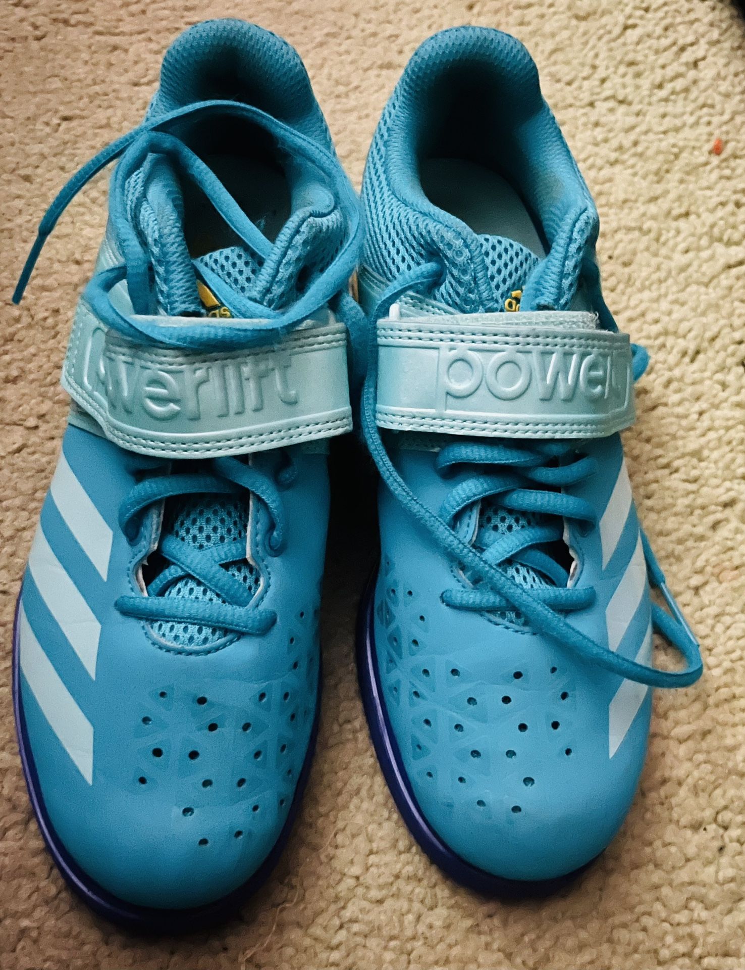 Adidas Sneaker Adidas Superstar Size 1/2 Adidas Size 1/2 Running