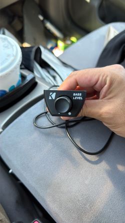 Kicker bass knob
