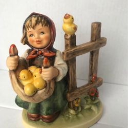 VINTAGE HUMMEL “Chicken-Licken” PORCELAIN FIGURINE #385 - 4 3/4” - TMK6  