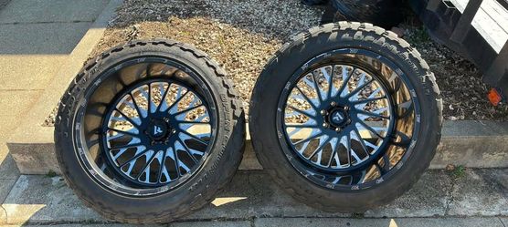 Rims 24 wheels 27 great condition.