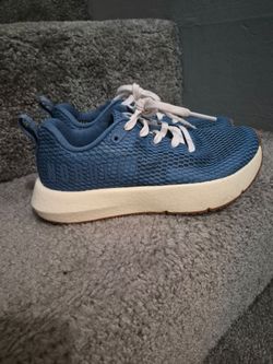 NOBULL women's Shoes size 5.5