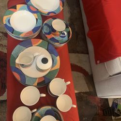 Casual Victoria  Beale Fine Porcelain For 8  Person