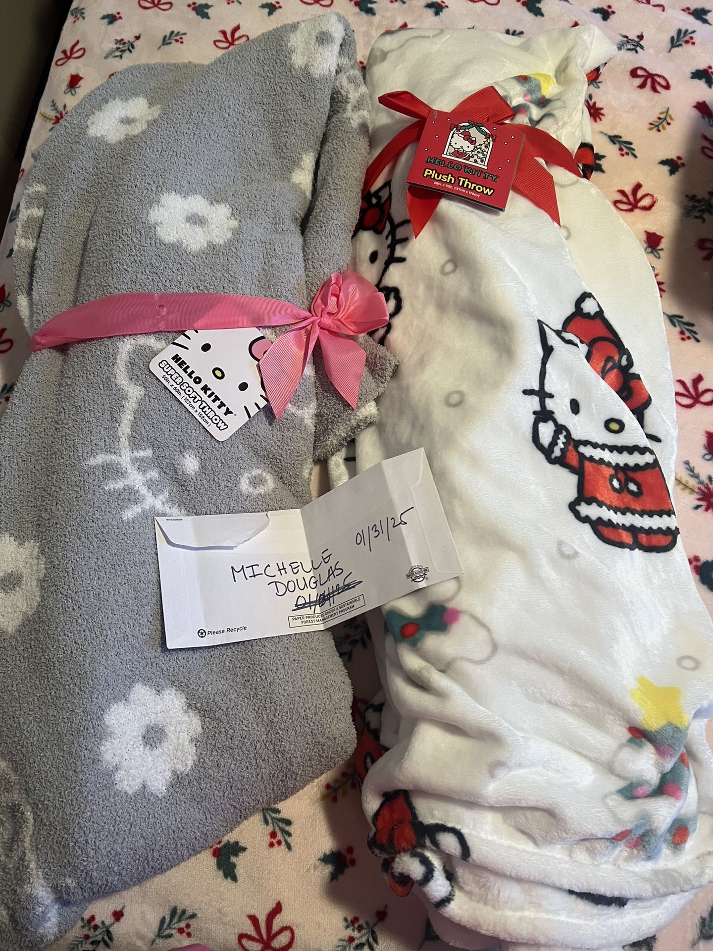 2 New hello Kitty Blankets