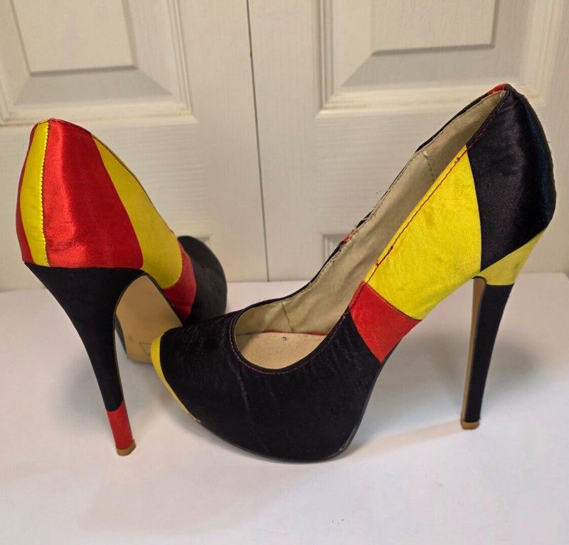 FHR Women's Multicolored 5.5 Inches Heels Pointed Toe Shoes 