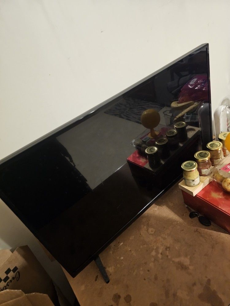 34in Vizio $50