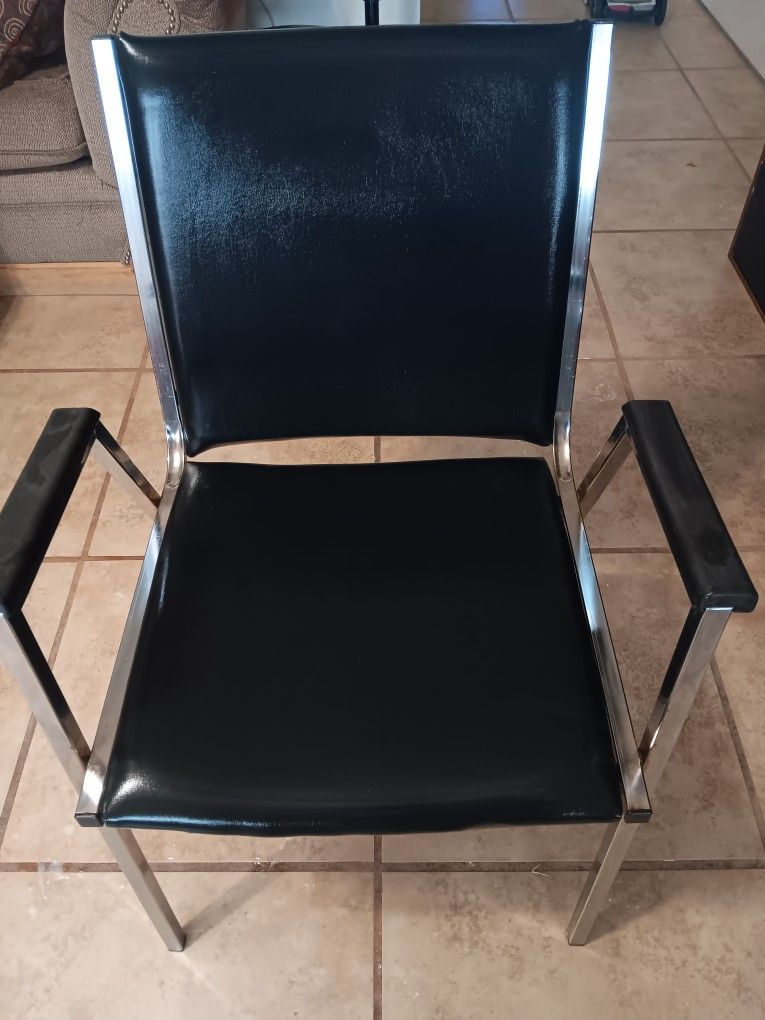 2 Different Chairs In Very Good Condition $10 Each