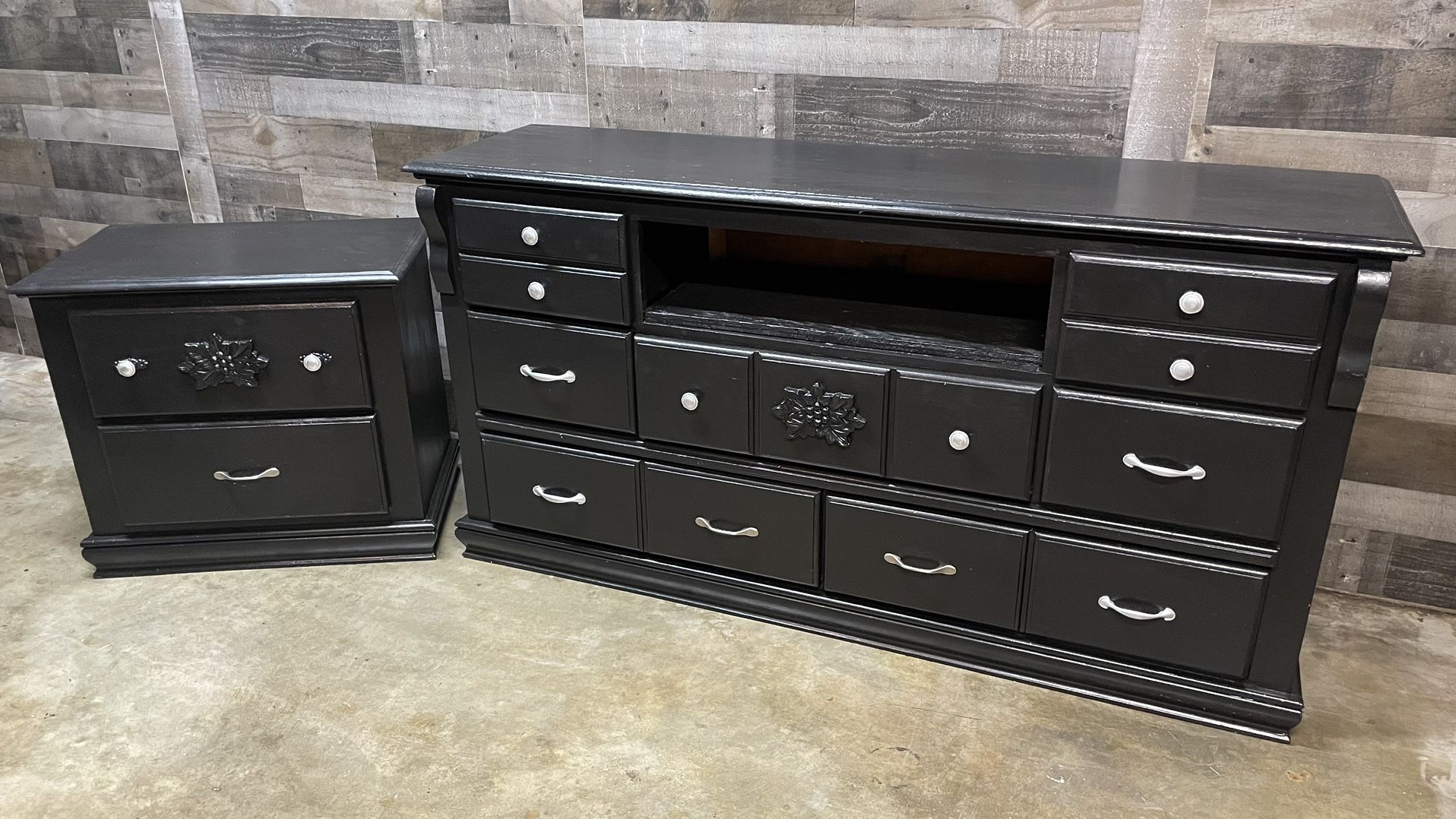 Fantastic Black All Wood Dresser & Nightstand Combo for Sale in San