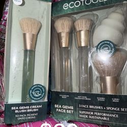 Face Brushes And Sponge
