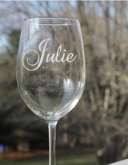 Customize glasses with names