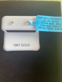 10k solid gold with moissanite