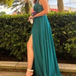 Trajes (varios precios) 