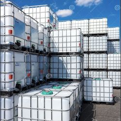 Water Tanks Caged Frame With Valve. 330 Gallons 275 Gallons  IBC Totes