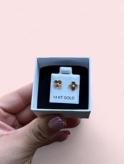 14k Gold Clover Earrings Studs