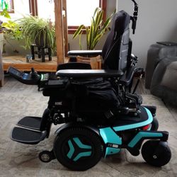 Permobil F3 Power Wheelchair – Excellent Condition  Gently used Permobil F3 power wheelchair