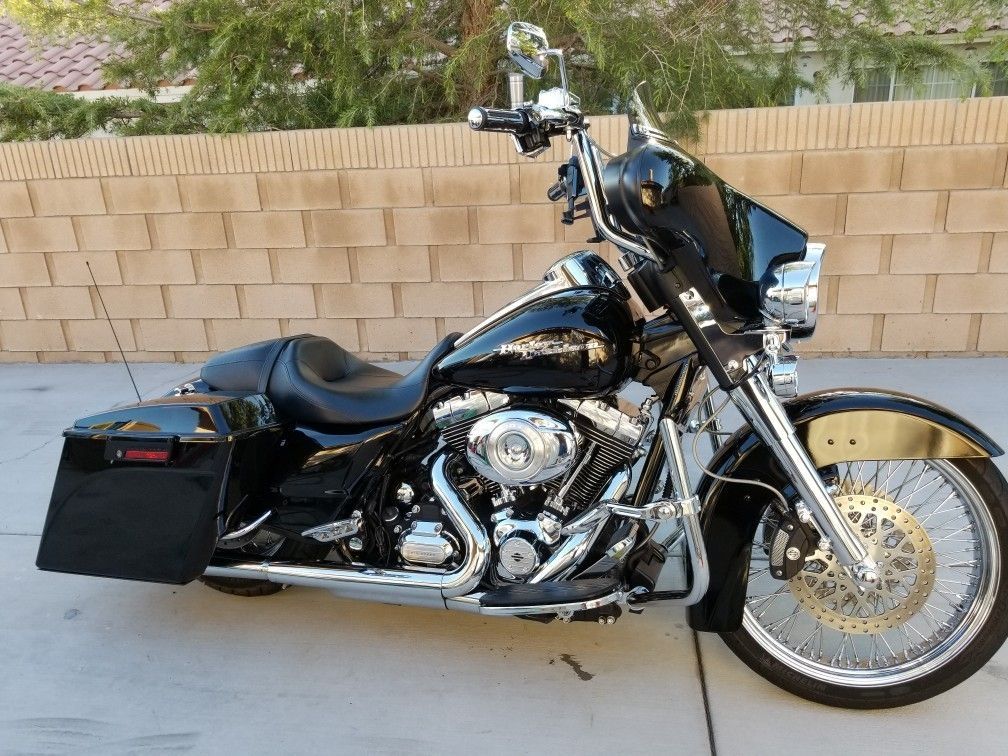 2012 HARLEY DAVIDSON STREETGLIDE
