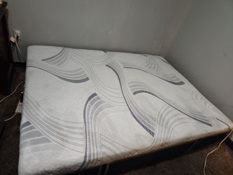 Novaform Bed Queen