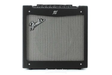 Electric Guitar Amplifier: Fender Mustang v2