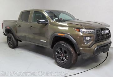 2025 GMC Canyon