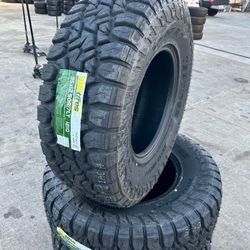 35x12.50/17 R/T Brand new Set of tires set de llantas nuevas