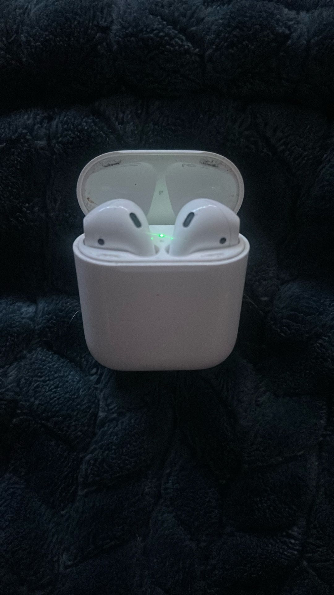 Apple AirPods 2 Gen