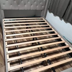 Upholstered Queen Bed Frame 