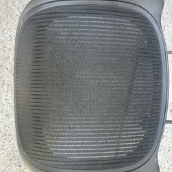 Used Herman Miller Size b Mesh