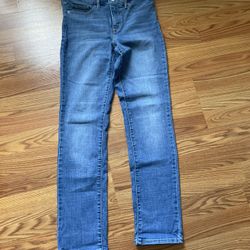 Levi’s Shaping Slim Jeans 