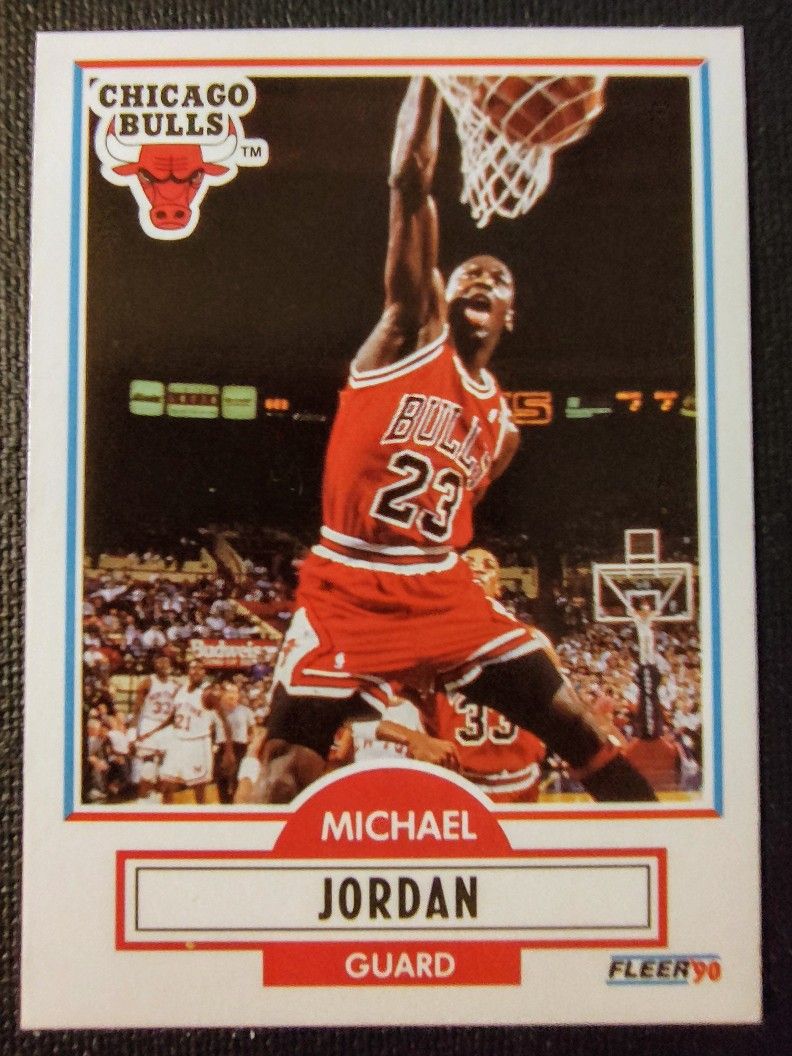 1990 Fleer Error Basketball Card #26 Michael Jordan Yellow Dot IN Excellent Condition.