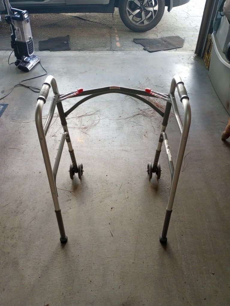 Heavy Duty Walker
