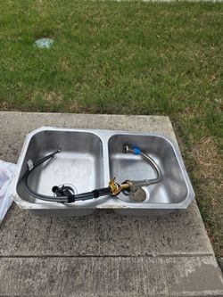 Kitchen Sink & Faucet