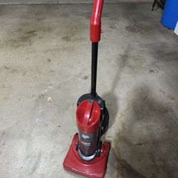 [ Moving Sales ]Dirt Devil Vacuum