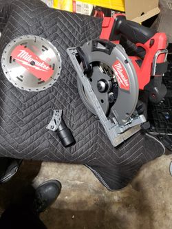 Milwaukee Fuel M18 7 ¼" Circular Saw