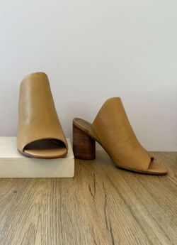 Women’s Shoes