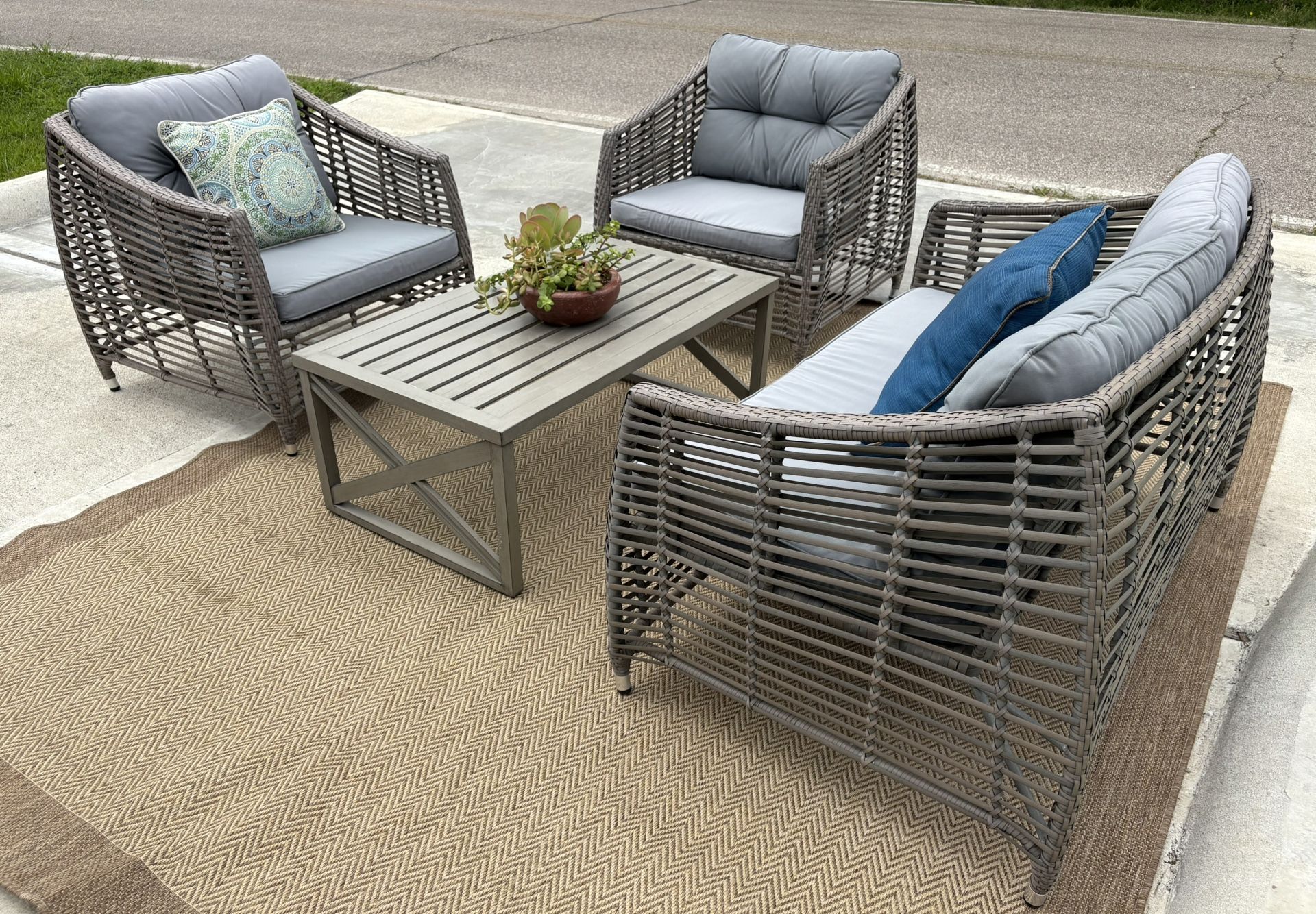 Outdoor Patio Furniture Set