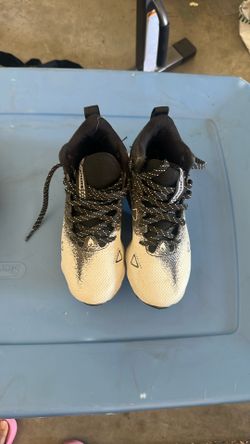 Under Armor Football Cleats Youth 1.5 