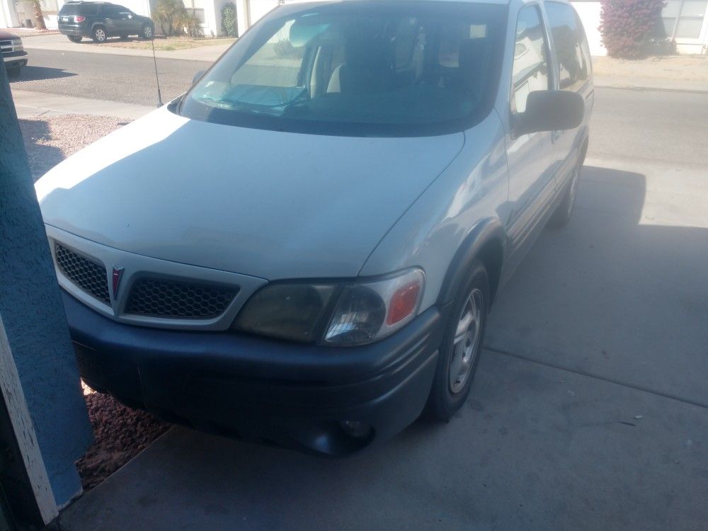 2002 Pontiac Montana