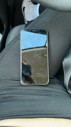 iPhone 11 Locked