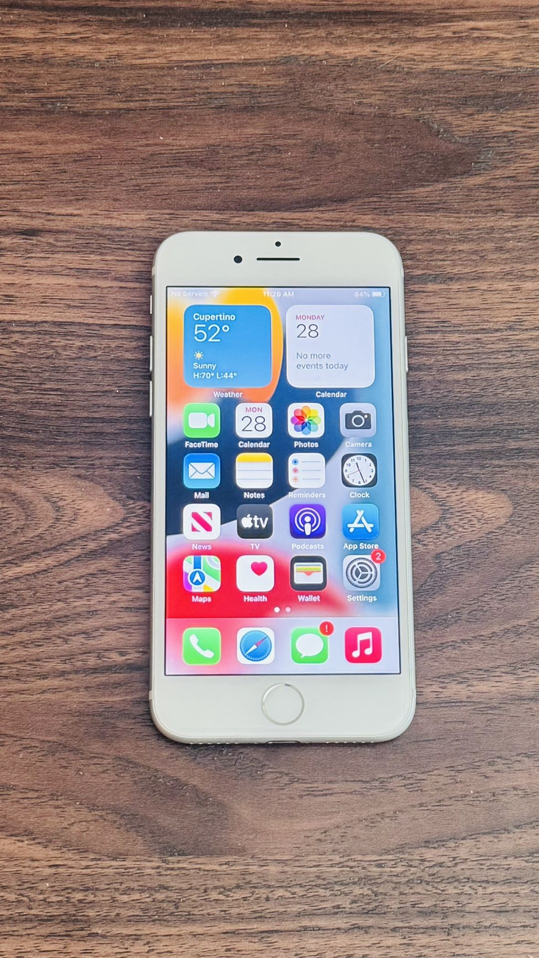 Apple iPhone 7 32GB - UNLOCKED - Silver