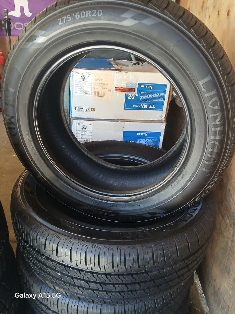 275/60R20 Lionhart Tires (4) Like New