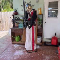 Animated Skeleton Ready For Battle 8ft Tall 