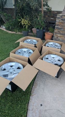 OEM Jeep Wrangler 18x7.5 Factory Aluminum Wheels/Rims - Set of 5 - Great Condition