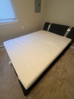 Brand New bed mattress (Queen )