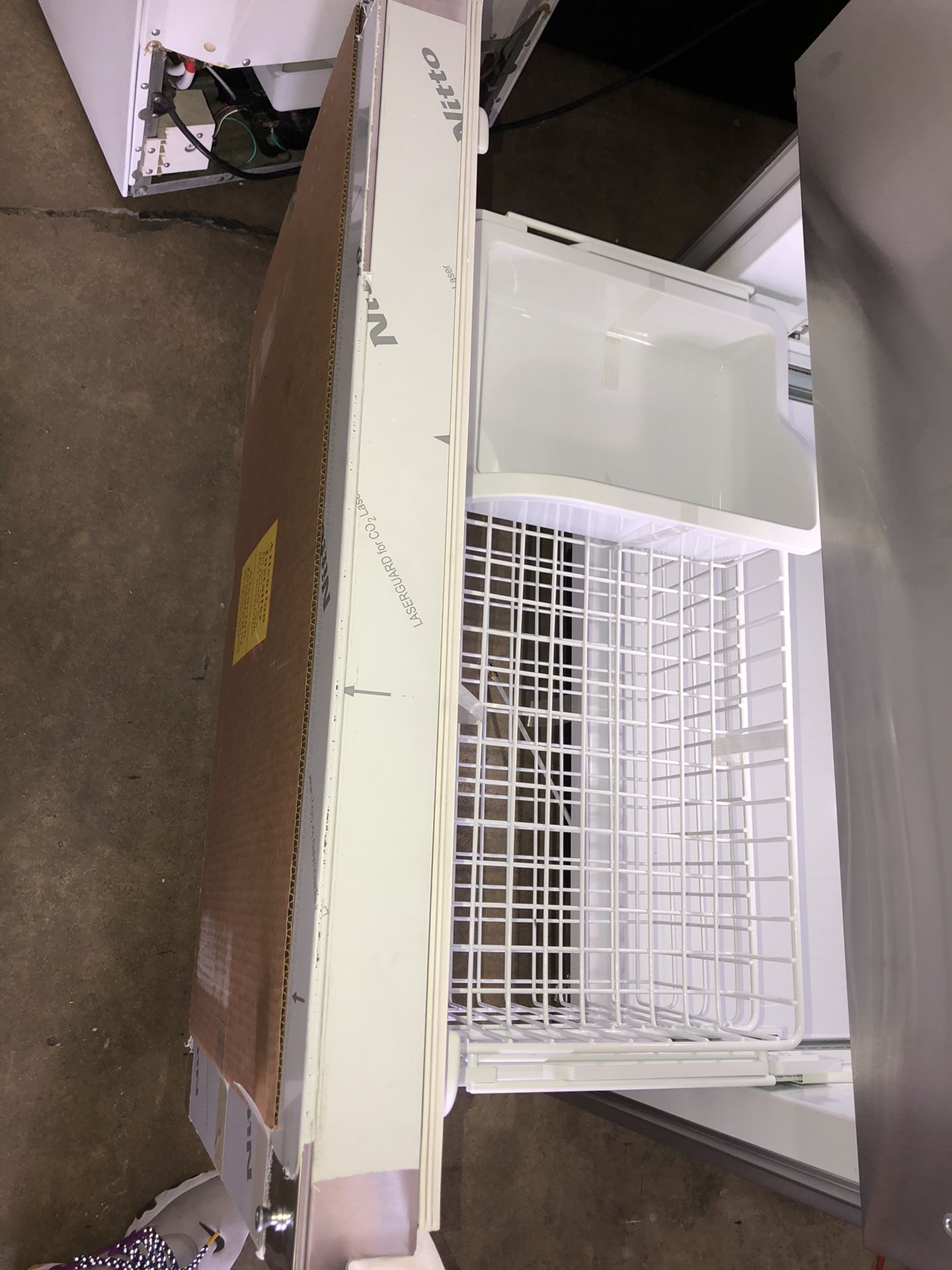 Monogram ZICS360NNLH 36" 21.3 cu.ft. Stainless Steel BuiltIn Bottom