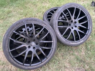 22” wheels and tires 5x112 staggered concave Giovanna