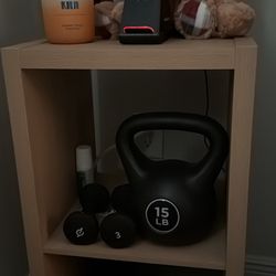 Two tier storage table 