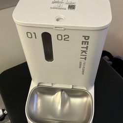 Automatic Dog Or Car Feeder