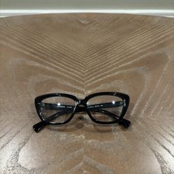 Women Coach Reading Glasses