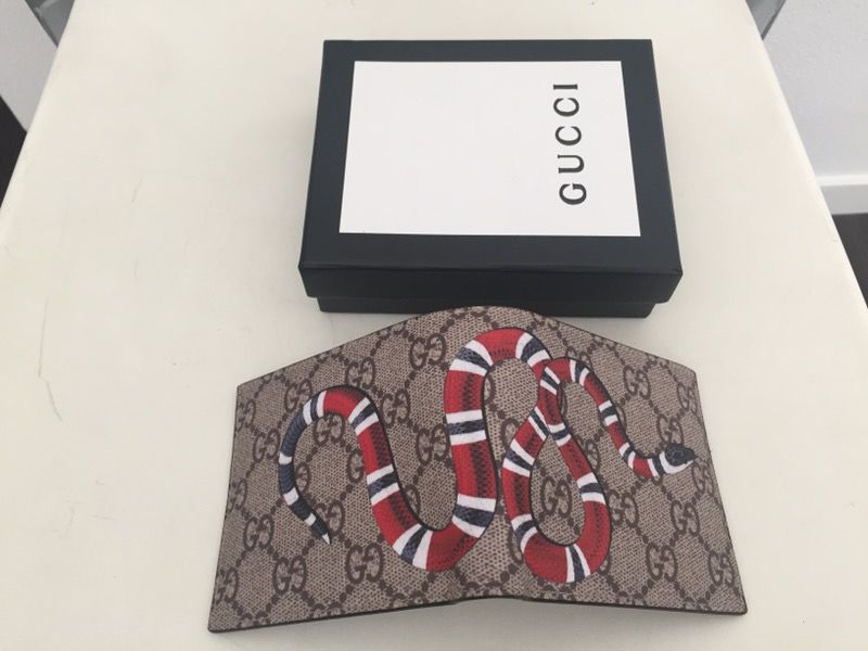 Gucci Wallet Snake Embroidered Canvas supreme