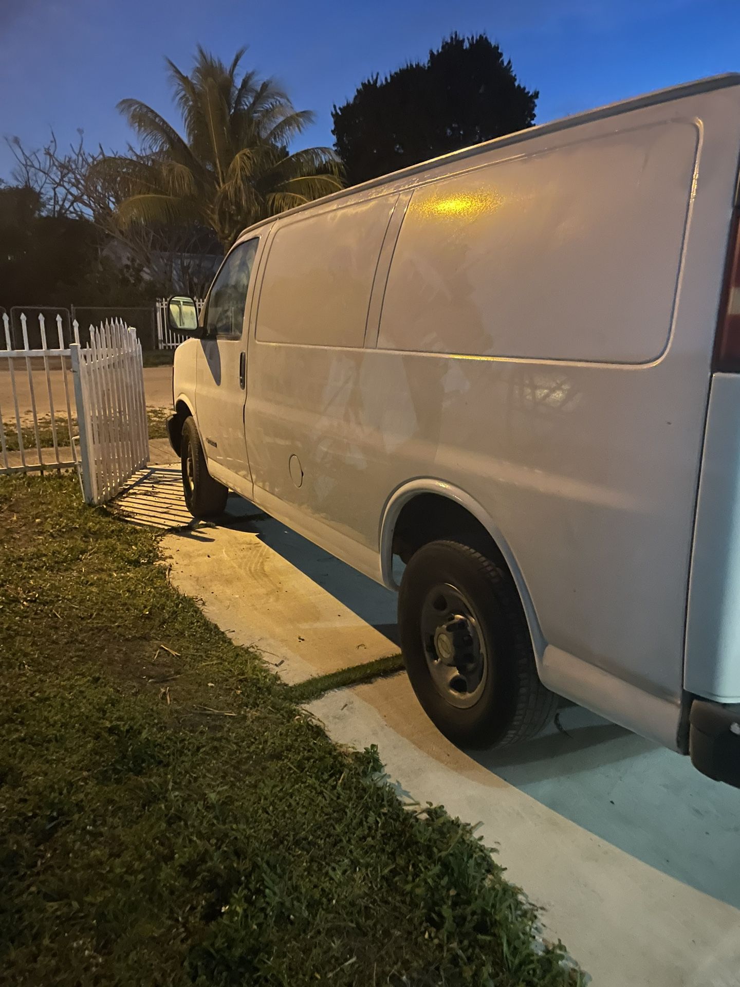 2005 Chevy Express 2500 Van Set Up Carwash Or Pressure Cleaning 