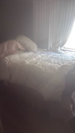 Queen size bed for sale